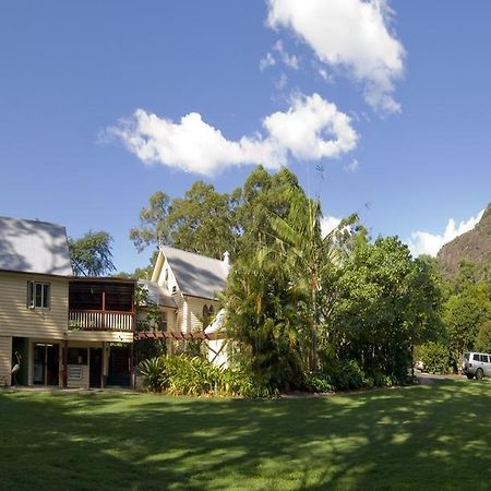 Glass House Mountains Ecolodge Bagian luar foto