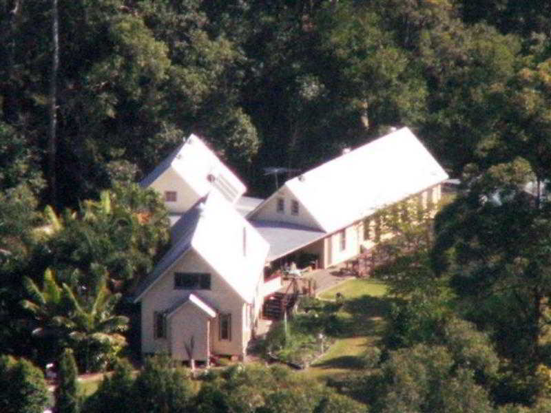 Glass House Mountains Ecolodge Bagian luar foto