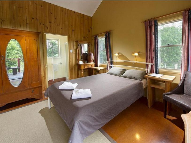 Glass House Mountains Ecolodge Bagian luar foto