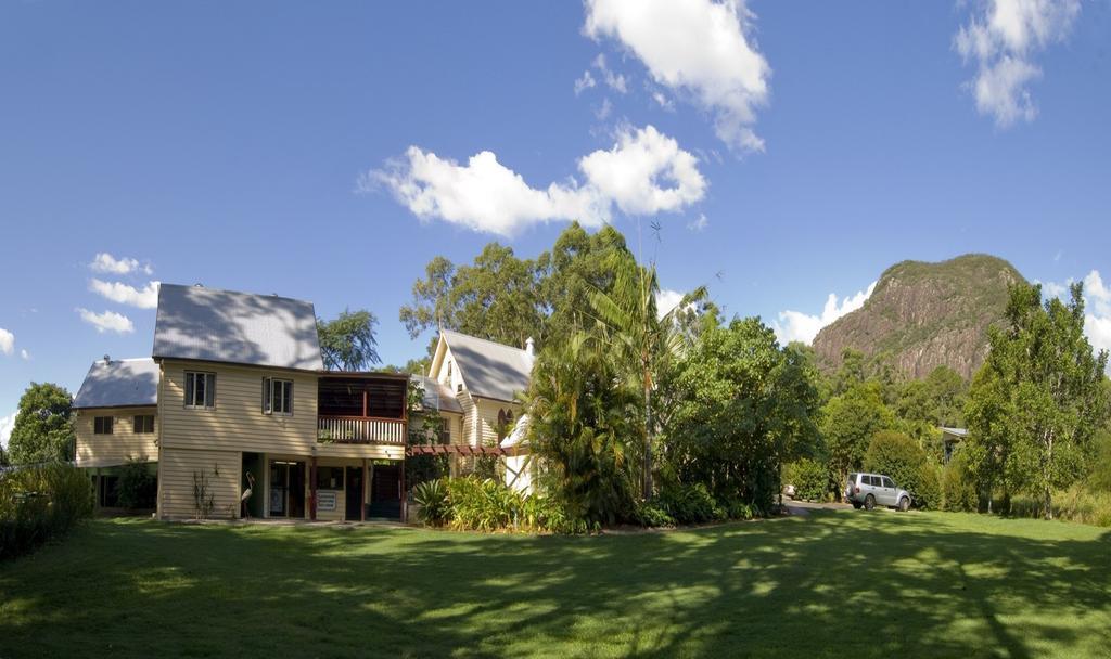 Glass House Mountains Ecolodge Bagian luar foto